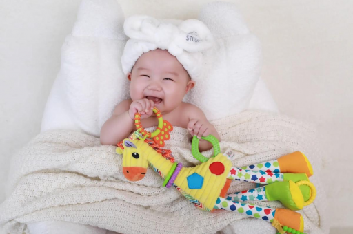 天水宝宝头上有白色的小点 天水宝宝头上有白色的小点